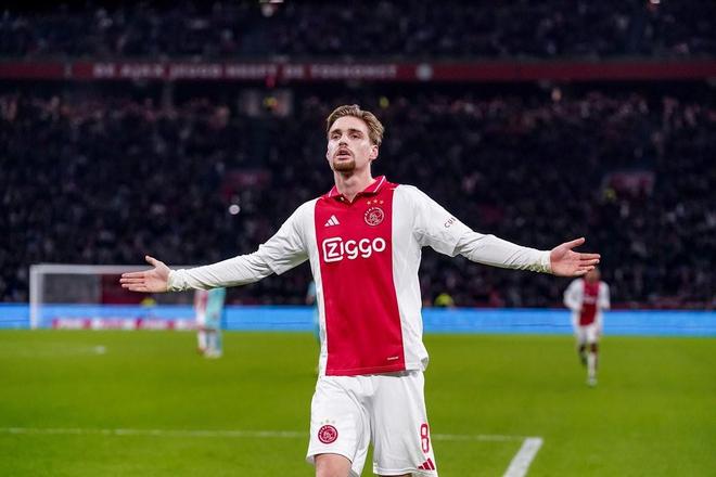 包含里程碑夜那不勒斯豪取连胜，欧联转会期刷纪录，更衣室稳定，数据趋势出现新变化的词条ng28娱乐